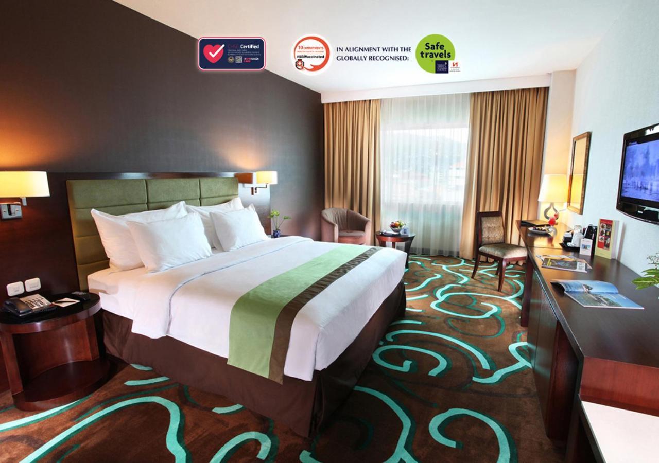 Swiss-Belhotel Ambon Eksteriør billede